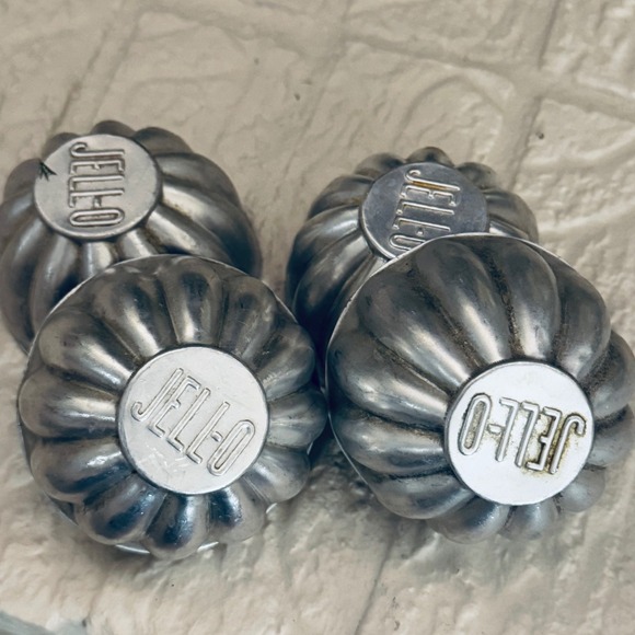 Vintage JELL-O Individual Aluminum Molds - Set of 4 Fluted Dessert Gelatin Cups - Picture 6 of 7